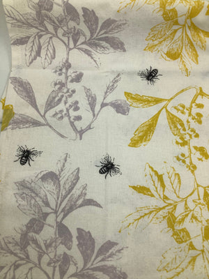 Table Cloth - Bees Square 60 x 60